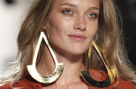 Las Joyas en la PASARELA. Joyas de pasarela, pendientes XXL