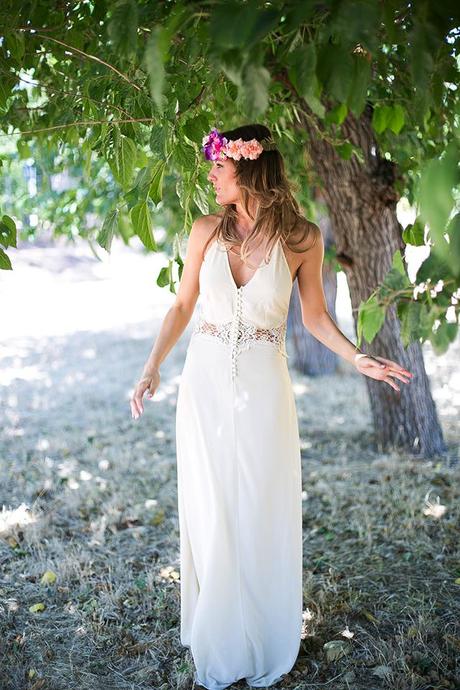 adamarina, corona de flores novias, jarlo london, novias bohemias, OUTFITS, pendientes libélula, Tocados BOHOCHIC, vestido novia hippie, WEDDING STYLE, white party, cristina blanco, guiadeestilo, guia de estilo blog, spanish fashion blogger