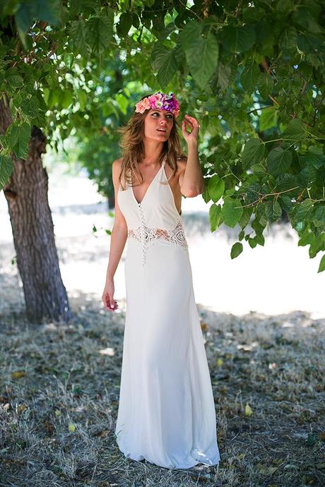 adamarina, corona de flores novias, jarlo london, novias bohemias, OUTFITS, pendientes libélula, Tocados BOHOCHIC, vestido novia hippie, WEDDING STYLE, white party, cristina blanco, guiadeestilo, guia de estilo blog, spanish fashion blogger