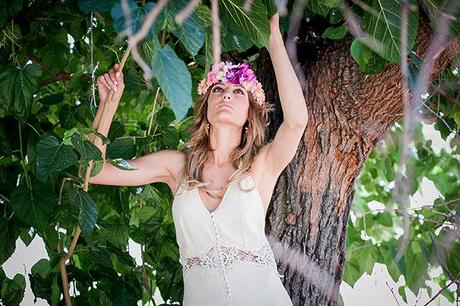 adamarina, corona de flores novias, jarlo london, novias bohemias, OUTFITS, pendientes libélula, Tocados BOHOCHIC, vestido novia hippie, WEDDING STYLE, white party, cristina blanco, guiadeestilo, guia de estilo blog, spanish fashion blogger