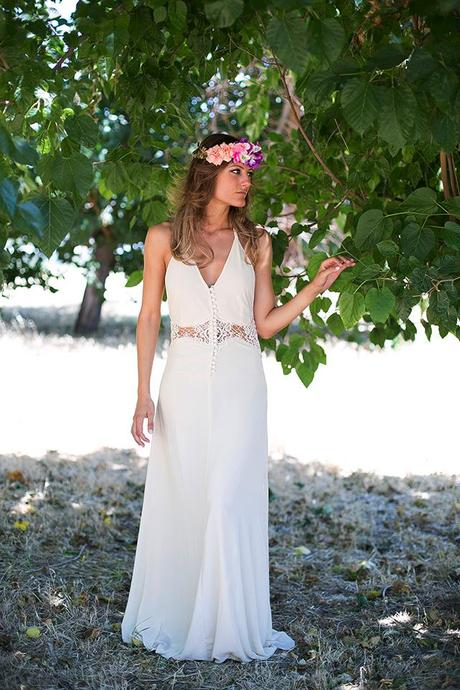 adamarina, corona de flores novias, jarlo london, novias bohemias, OUTFITS, pendientes libélula, Tocados BOHOCHIC, vestido novia hippie, WEDDING STYLE, white party, cristina blanco, guiadeestilo, guia de estilo blog, spanish fashion blogger