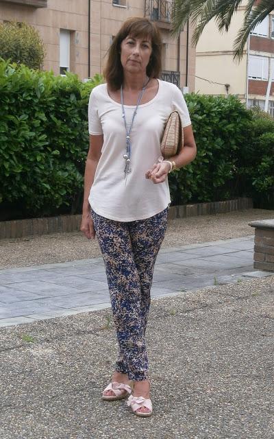 MIS LOOKS - OTRO PANTALON ESTAMPADO