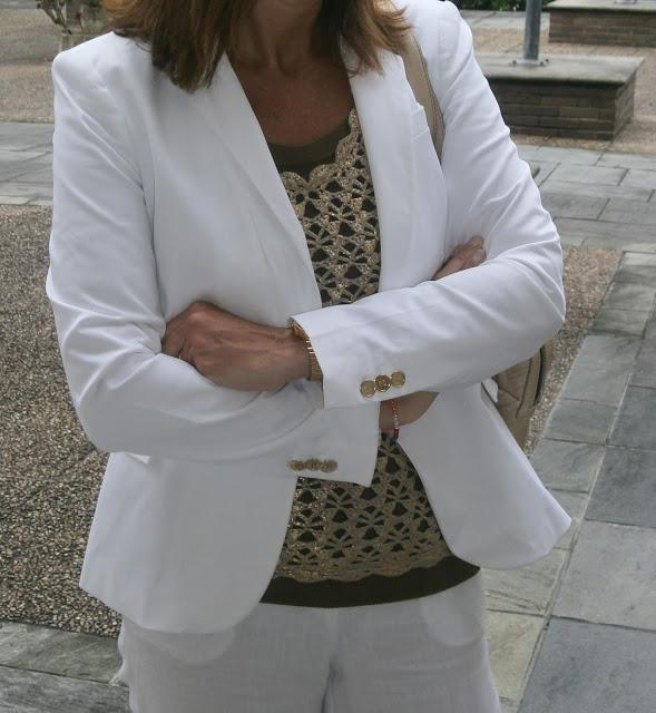 MIS LOOKS - VESTIDA DE BLANCO