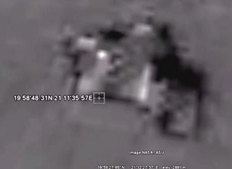 EN LA LUNA HAY MUCHO MAS AUN PARA VER Y DESCUBRIR.