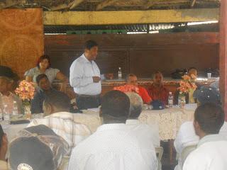 Grupos de Pescadería y gobierno buscan solución a problemas.