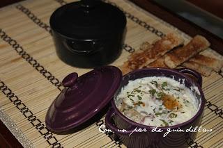 Huevos en cocotte con jamón