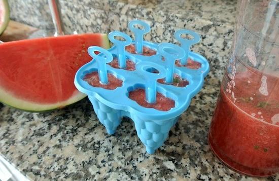 Sandía de 2 maneras: Agua de sandía & Polos de sandía