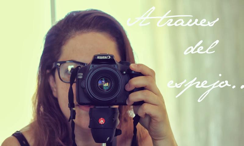 Autorretrato ....A través del espejo