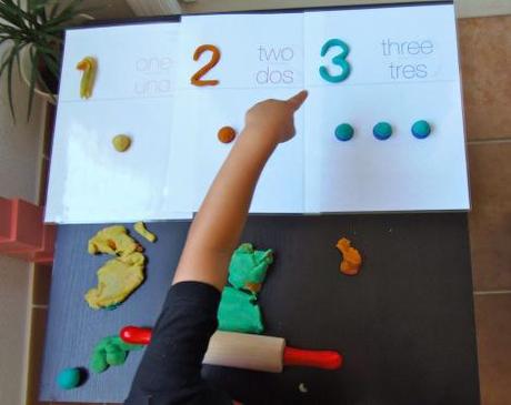 Montessori en Casa: Números con plastilina - Numbers with playdough