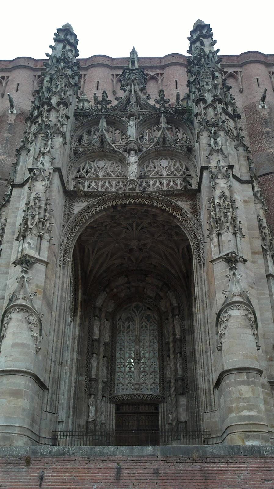 ALBI...LA RUTA DE LOS CÁTAROS...SEGUNDA PARADA, SUR DE FRANCIA...12-08-2013...