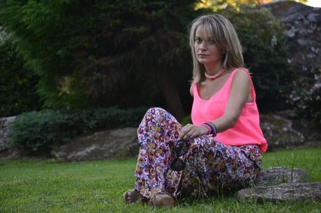 Outfit Low Cost: Neon Flowes