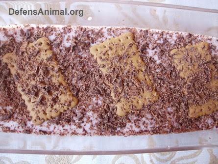 Yogur de frutos del bosque con galletas