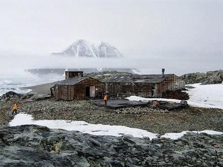 7 impresionantes lugares abandonados en la Antártida.