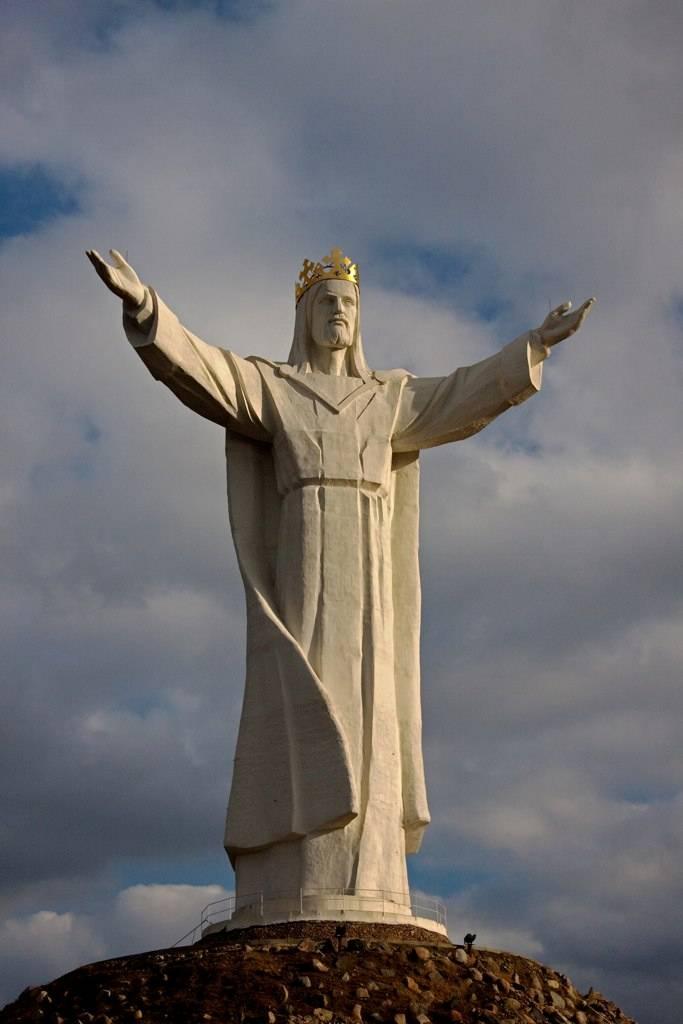 Las 17 estatuas de Cristo más altas del mundo