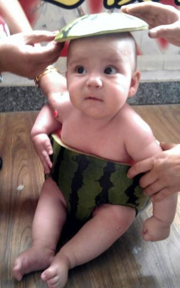 El humor más refrescante del verano: fotos de bebés y sandías