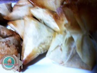 Briwat de Almendra-saquitos y triángulos de  Brick rellenos de Almendra.