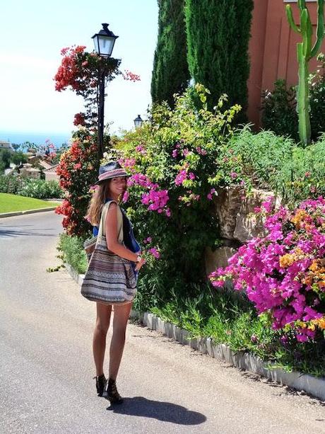 Ethnic print complements