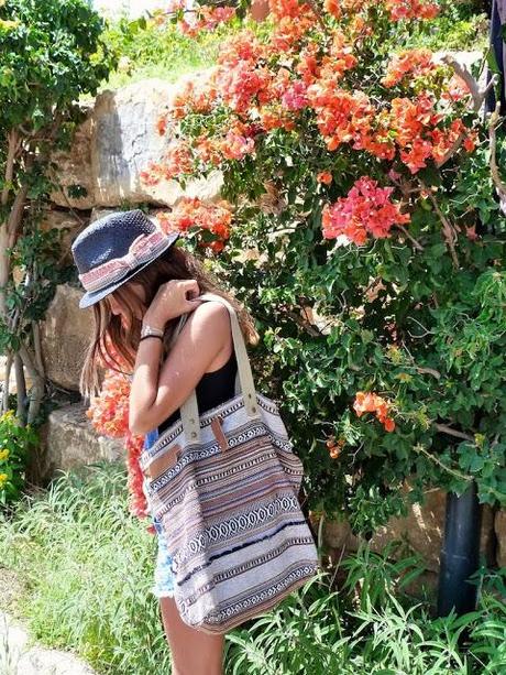 Ethnic print complements