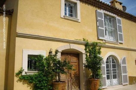 Fachada de una residencia en la Riviera de Francia