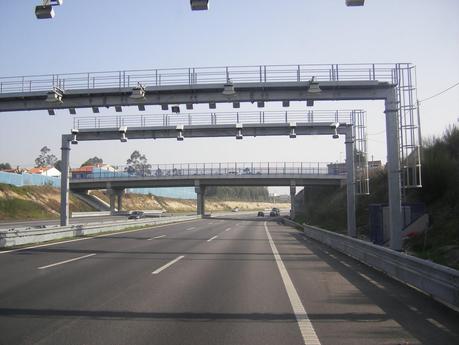 Portazgo, peajes y fielato en las autovías portuguesas