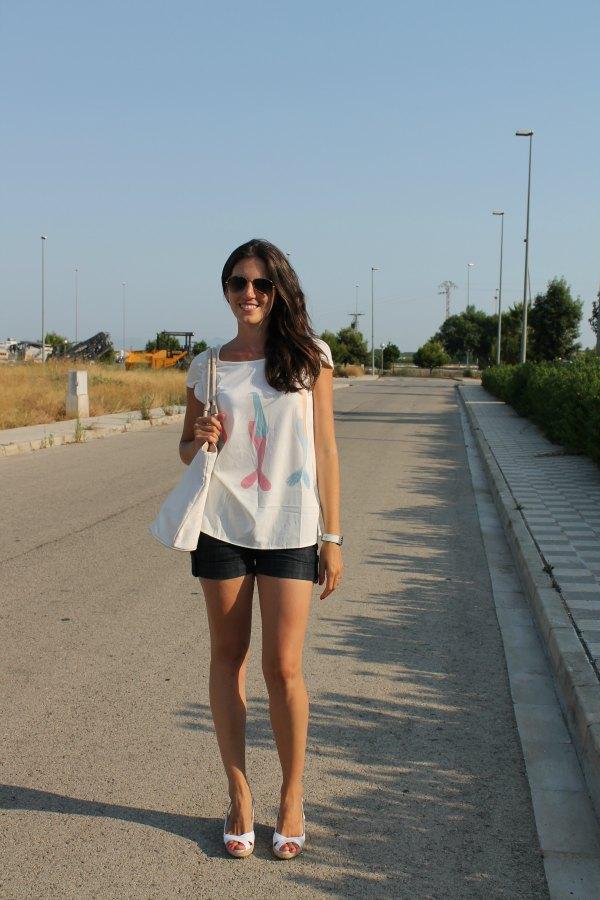 Mermaid in my shirt!!