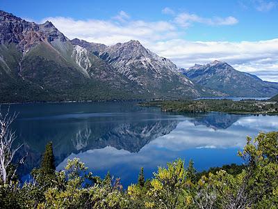 Lagos y lagunas para quienes gustan de la naturaleza pura.