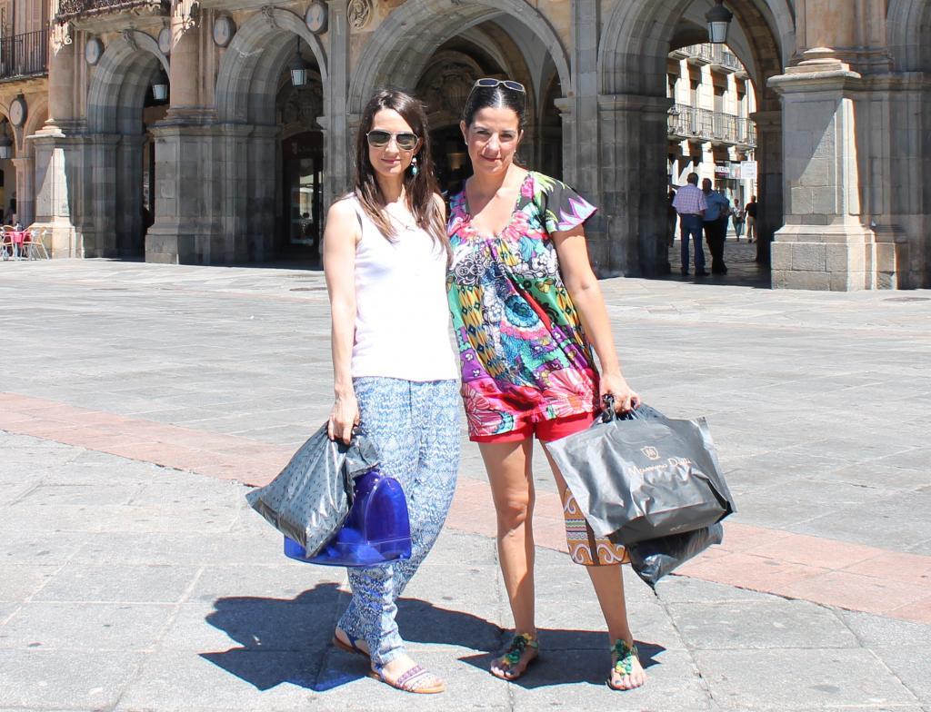 Who let the girls out ?...