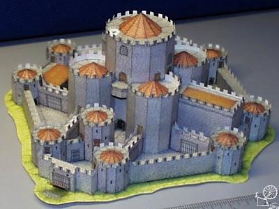 Un castillo de papelcraft de la Dragon