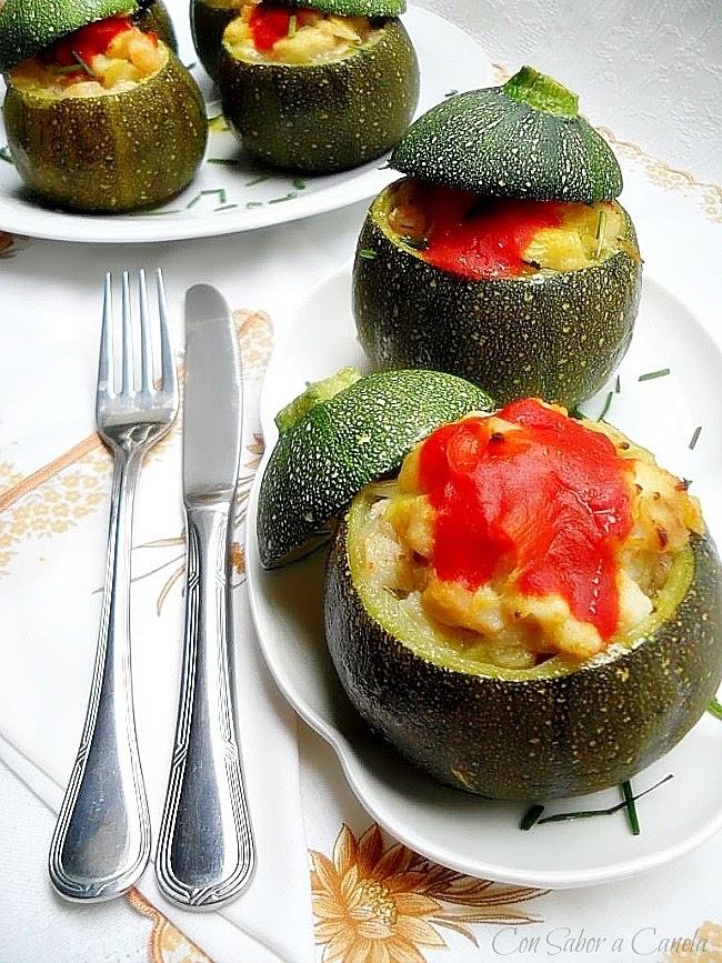 Calabacines redondos rellenos de rape y gambas