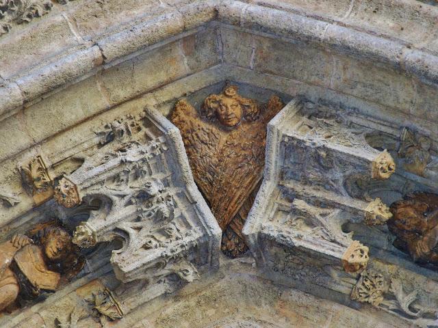 La Puerta del Nacimiento (5): las Arquivoltas.