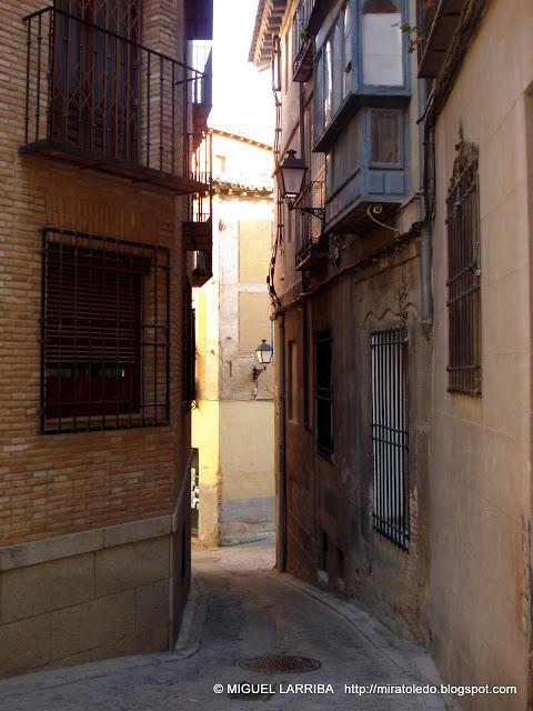 Como una piedra preciosa Como una piedra preciosa