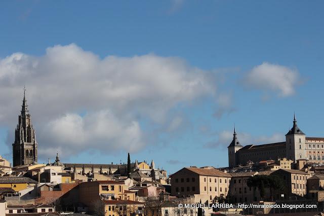 Como una piedra preciosa Como una piedra preciosa