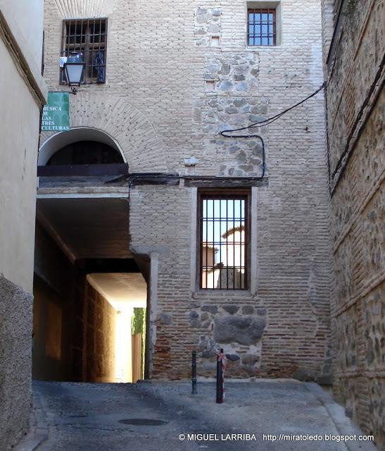 Como una piedra preciosa Como una piedra preciosa