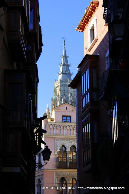 Como una piedra preciosa Como una piedra preciosa