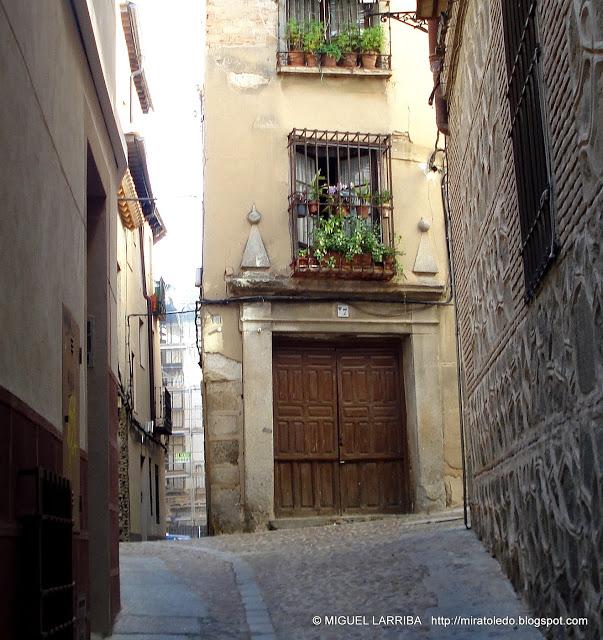 Como una piedra preciosa Como una piedra preciosa