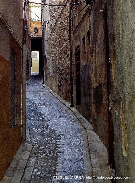 Como una piedra preciosa Como una piedra preciosa
