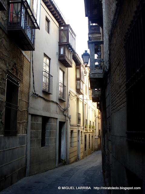 Como una piedra preciosa Como una piedra preciosa