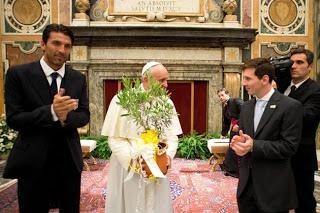 Recepción del Papa Francisco a la Selección Argentina y palabras de Messi al Papa