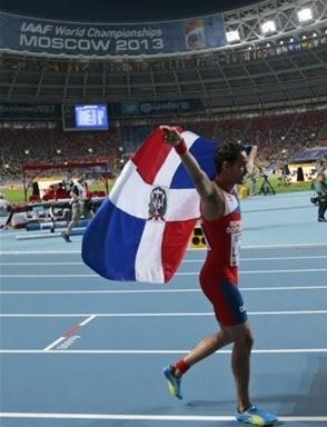 Luguelín gana bronce en mundial atletismo.