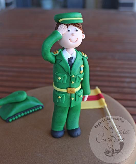 TARTA  FONDANT PARA UN MILITAR