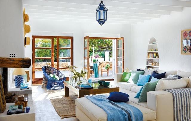 UNA ESPECTACULAR CASA EN IBIZA