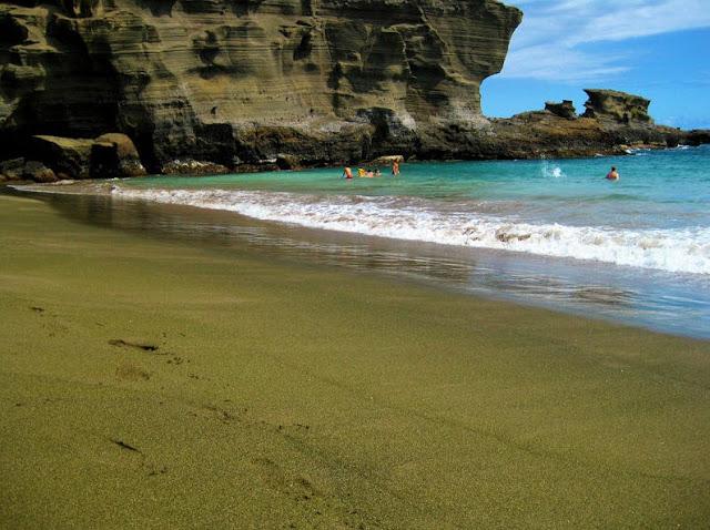 La única playa de arenas verdes del mundo, Papakolea