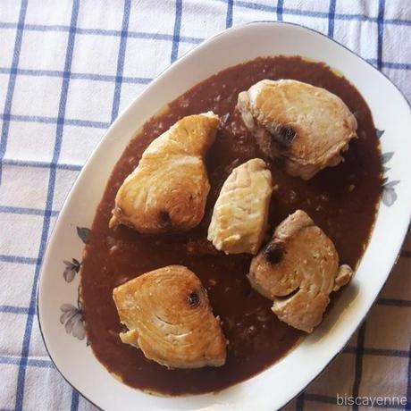 Bonito estofado con chocolate y otras modernidades