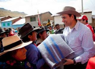 CAMPAÑA “ABRIGUEMOS A NUESTROS HERMANOS CONTINUA” EN LAS ZONAS ALTO ANDINAS…