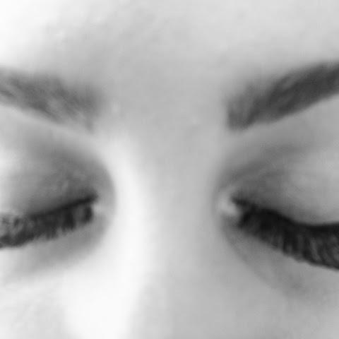 La loca tarde de pestañas postizas...