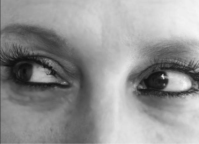 La loca tarde de pestañas postizas...