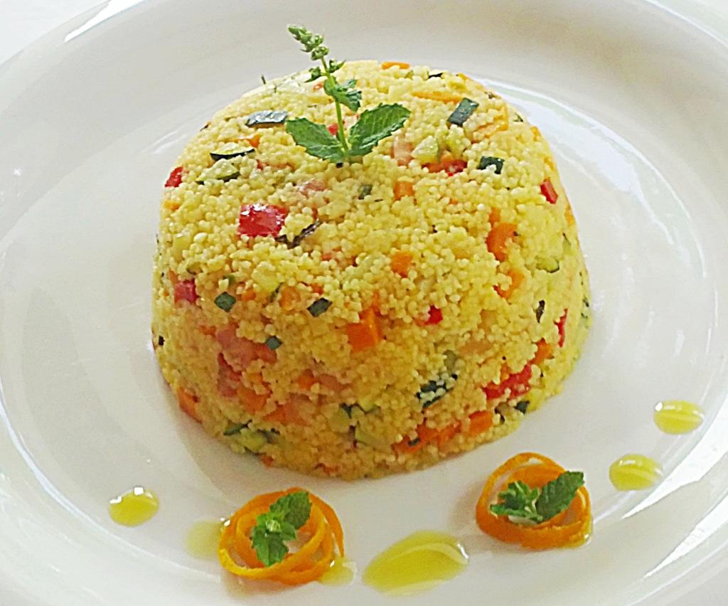 Cous-cous a la naranja con verduras “Al aceite de hierbabuena” (microondas)