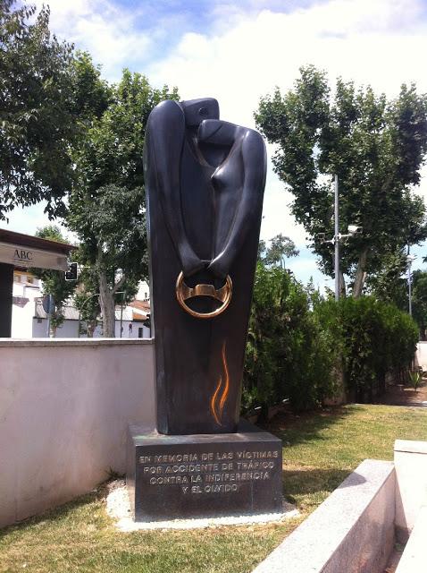 Monumento a las víctimas de los accidentes de tráfico.
