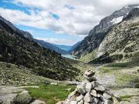 Ascenso al refugi Joan Ventosa i Calvell y ruta por la zona lacustre