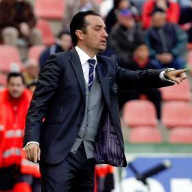 UNA MANERA DE ENTENDER EL ENNTRENAMIENTO EN EL FUTBOL. J.L.OLTRA Y CHEMA SANZ.